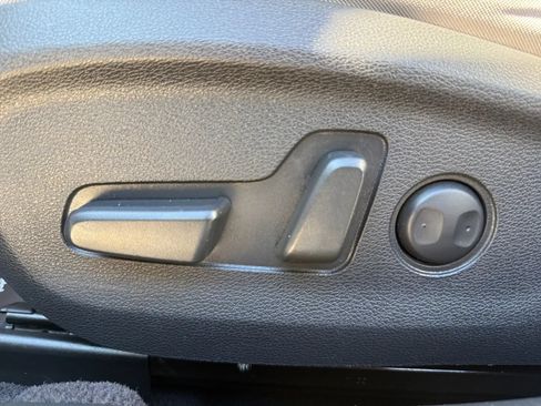 Used 2015 Hyundai Sonata SE w/ Option Group 09 FWD image 17