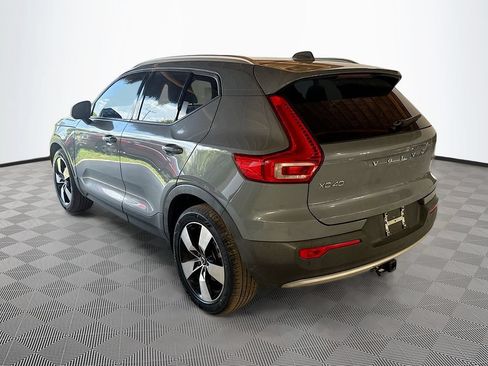 Used 2021 Volvo XC40 T5 Momentum w/ Protection Package Premier AWD/4WD image 8
