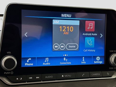 Used 2024 Nissan Sentra SV FWD image 25