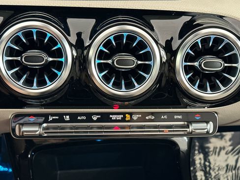 Used 2022 Mercedes-Benz A 220 image 19