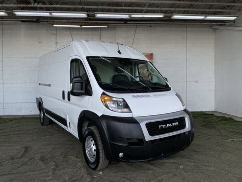Used 2022 RAM ProMaster 2500 w/ Safety Group image 6