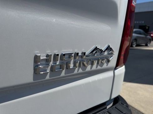 Used 2021 Chevrolet Silverado 1500 High Country w/ Technology Package AWD/4WD image 33