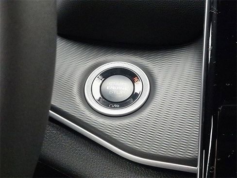 New 2025 Jeep Grand Cherokee Altitude w/ MOPAR Finishing Package image 15