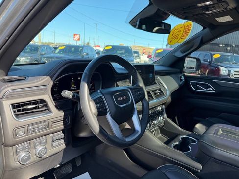Used 2023 GMC Yukon SLT w/ SLT Luxury Package AWD/4WD image 18