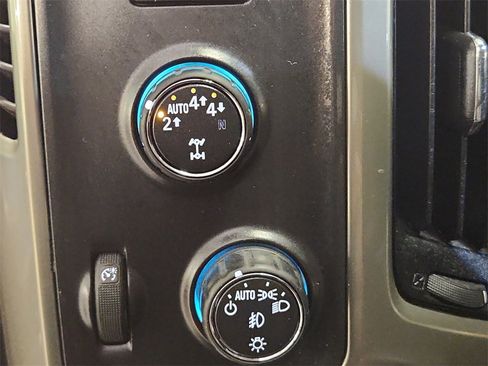 Used 2018 Chevrolet Silverado 1500 High Country image 36