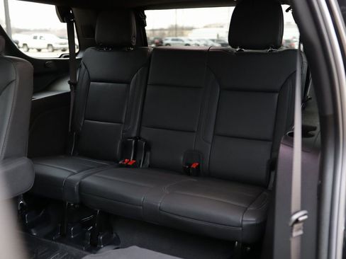 Used 2025 Chevrolet Tahoe Z71 w/ Z71 Off-Road Package image 32