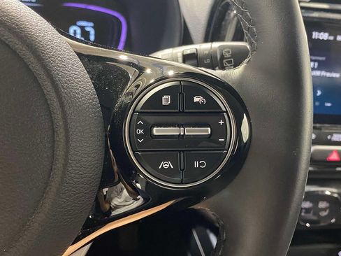 Used 2025 Kia Soul EX FWD image 24