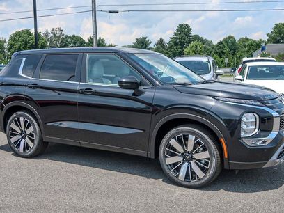 New 2025 Mitsubishi Outlander AWD