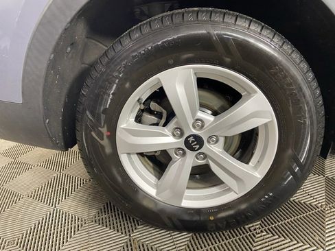 Used 2021 Kia Sorento LX image 26