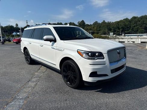 Used 2023 Lincoln Navigator L Reserve AWD/4WD image 1