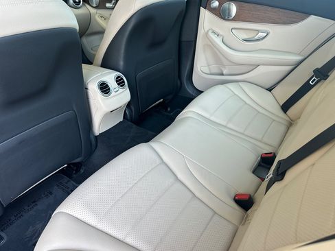 Used 2021 Mercedes-Benz C 300 Sedan w/ Premium Package image 11
