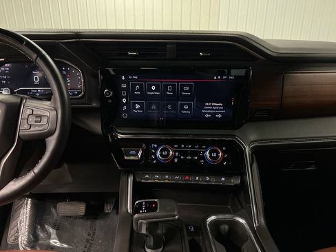 Certified 2024 GMC Sierra 1500 Denali Ultimate AWD/4WD image 22