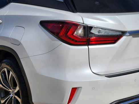 Used 2019 Lexus RX 350L FWD image 5