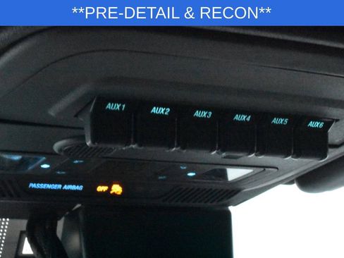 Used 2023 Ford Bronco Badlands image 9