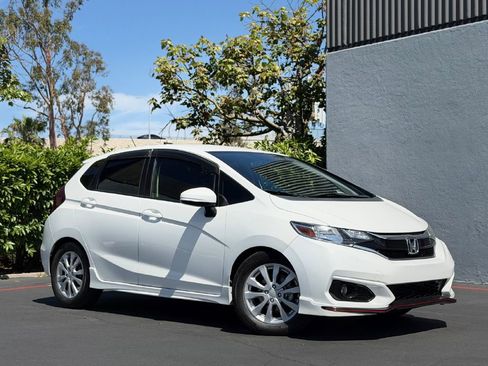 Used 2018 Honda Fit Sport image 2