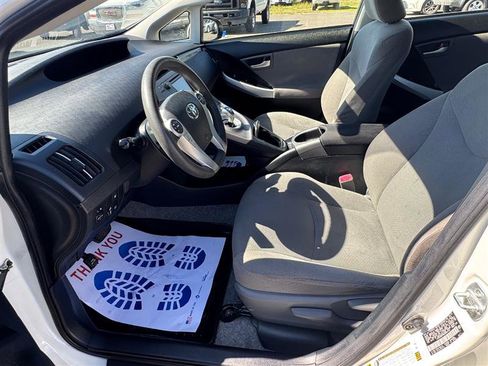 Used 2013 Toyota Prius Plug-In Hybrid image 31