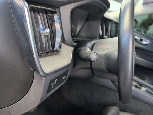 Used 2022 Volvo XC60 B5 Inscription w/ Advanced Package image 23