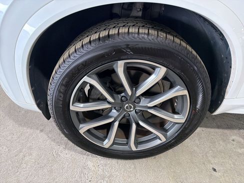 Used 2019 Volvo XC90 T6 Momentum w/ Protection Package Premier image 10
