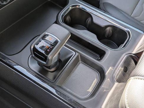 Used 2025 Chevrolet Silverado 1500 ZR2 w/ Technology Package image 28