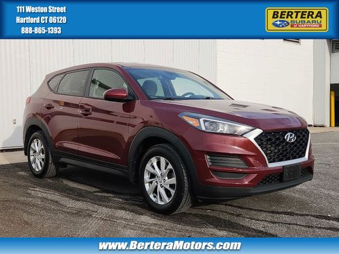 Used 2019 Hyundai Tucson SE image 1