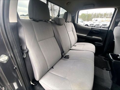 Used 2017 Toyota Tacoma SR5 image 27