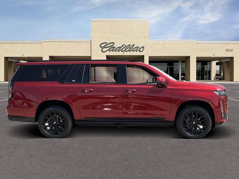 Certified 2024 Cadillac Escalade ESV Sport Platinum w/ LPO, ONYX Package AWD/4WD image 4