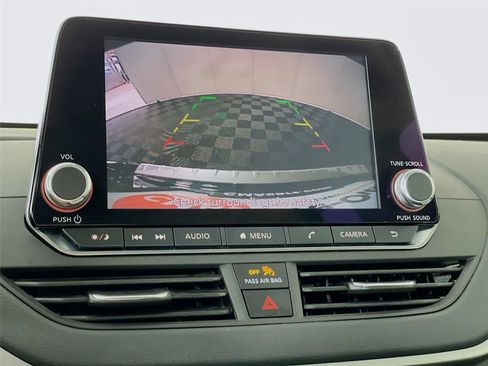 Used 2022 Nissan Altima 2.5 SV FWD image 17