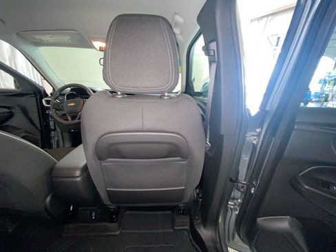 Used 2023 Chevrolet TrailBlazer LT FWD image 36