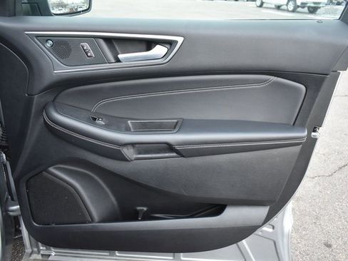 Used 2024 Ford Edge Titanium image 46