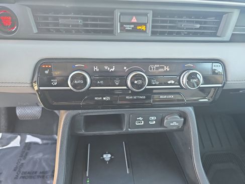 Used 2025 Honda Pilot EX-L image 22