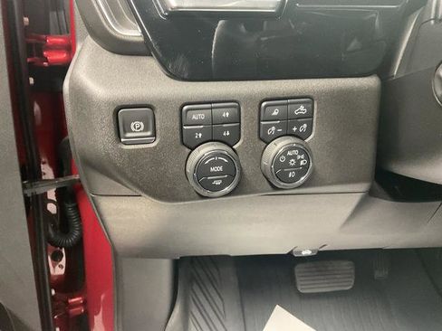 Used 2025 Chevrolet Silverado 1500 LTZ w/ LTZ Premium Package image 11