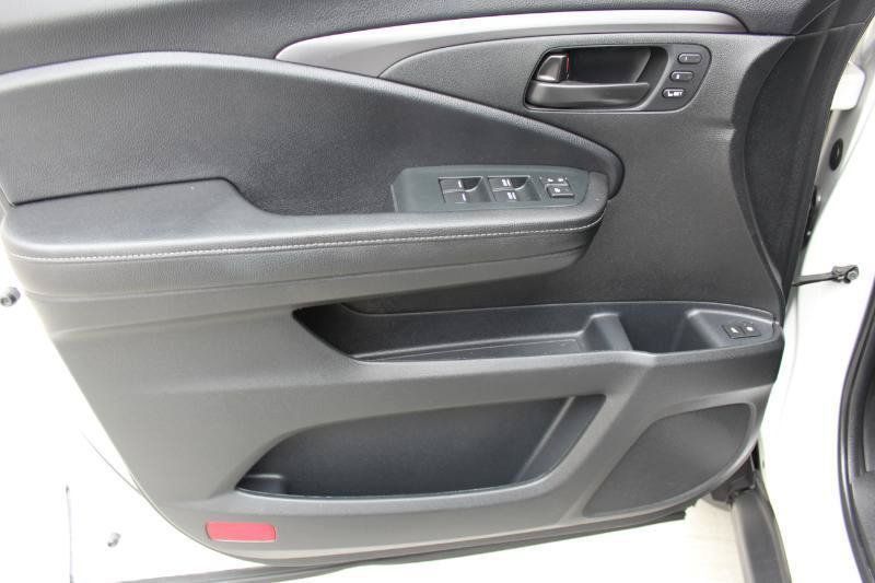 Used 2023 Honda Passport EX-L image 10