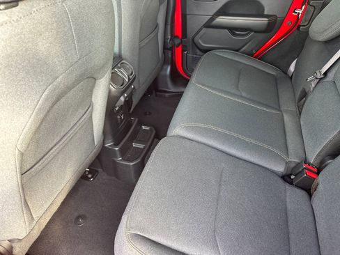 Certified 2025 Jeep Wrangler Unlimited Sahara w/ Safety Group image 12