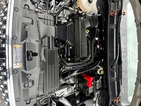 Used 2025 Lincoln Corsair AWD w/ Equipment Group 101A image 24