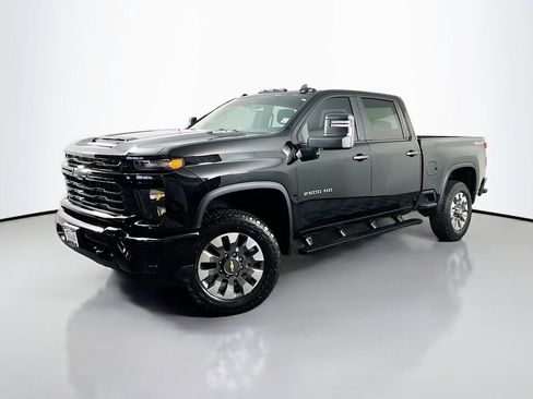 Used 2024 Chevrolet Silverado 2500 Custom w/ Custom Value Package image 1