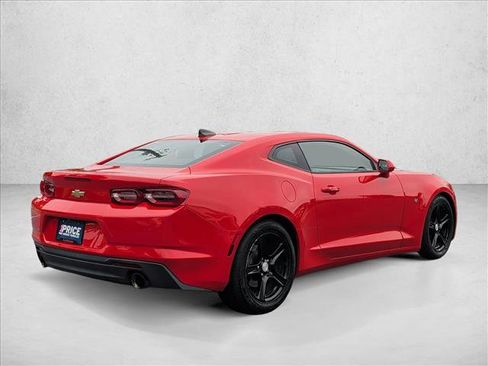 Used 2020 Chevrolet Camaro LT RWD image 5