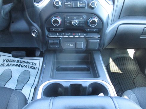 Used 2020 Chevrolet Silverado 1500 LT Trail Boss image 36