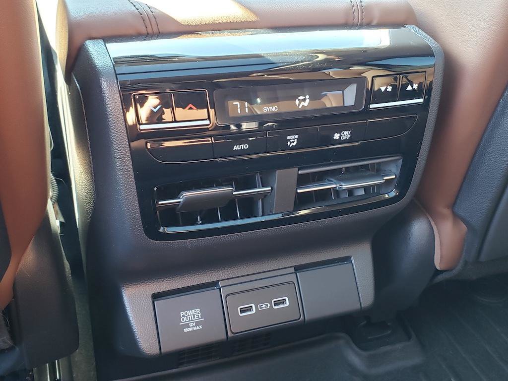 Certified 2024 Acura MDX w/ Technology Package AWD/4WD image 12