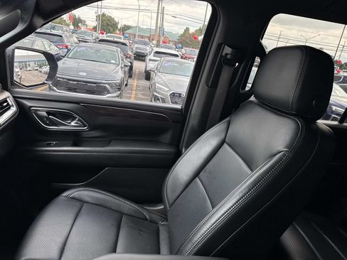 Used 2024 Chevrolet Tahoe LS RWD image 16