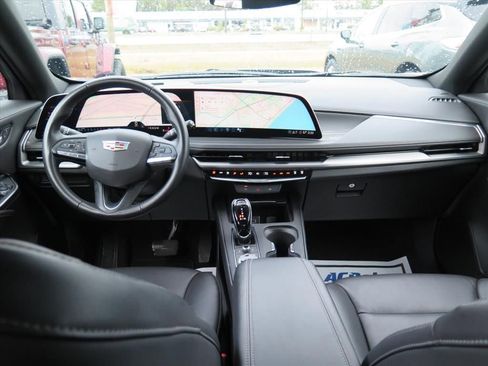 Used 2025 Cadillac XT4 Premium Luxury image 22