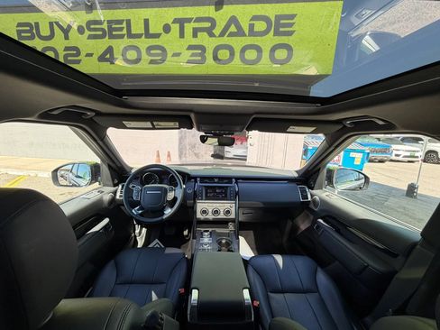 Used 2017 Land Rover Discovery SE AWD/4WD image 20