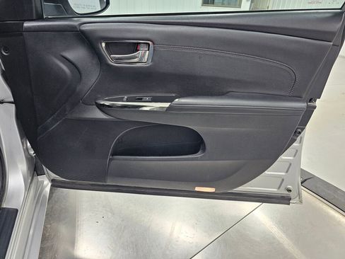 Used 2013 Toyota Avalon XLE Touring image 37