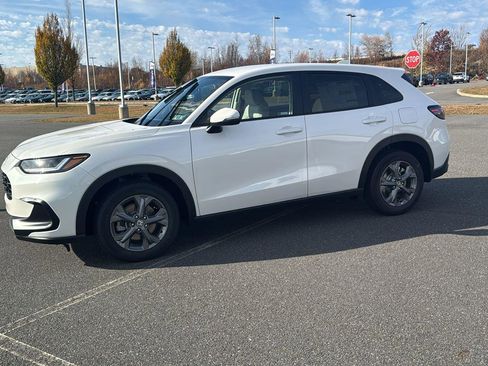 New 2026 Honda HR-V LX image 12