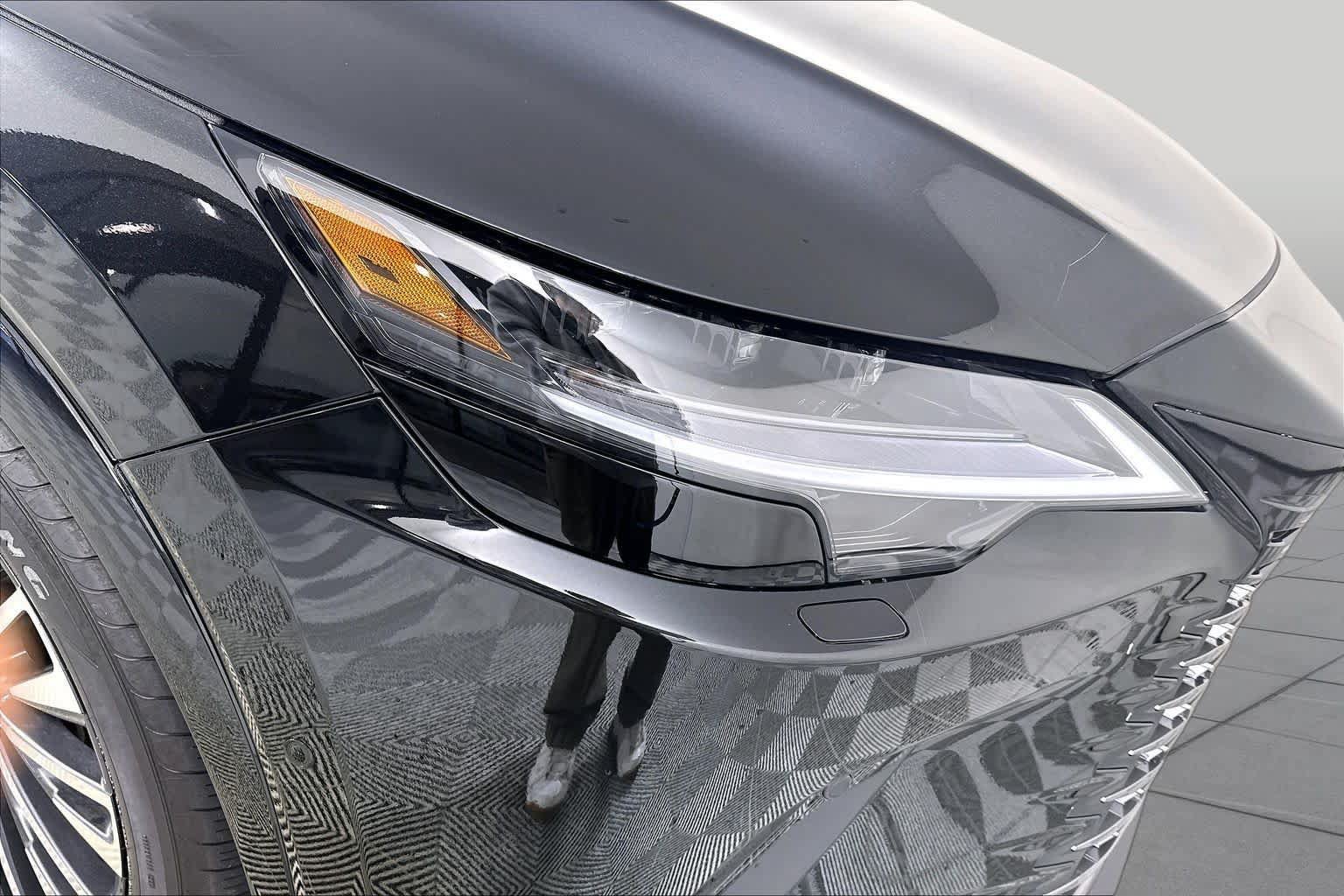 Used 2023 Lexus RX 350 Premium Plus w/ Cold Area Package FWD image 26