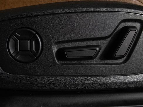 Used 2024 Audi Q3 2.0T Premium image 18