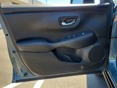 Used 2024 Honda HR-V Sport image 18