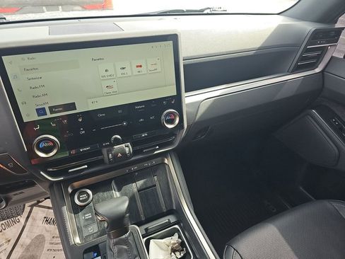 Used 2024 Lexus GX 550 w/ Accessory Package (Z1) image 6