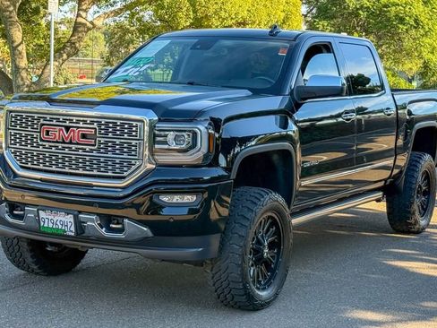 Used 2017 GMC Sierra 1500 Denali w/ Denali Ultimate Package image 5