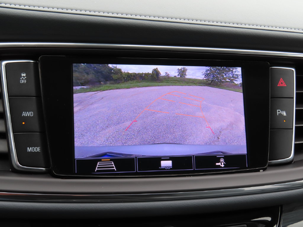 Used 2020 Buick Enclave Essence w/ Sound and Sites Package AWD/4WD image 5