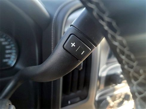 Used 2017 GMC Sierra 1500 SLE w/ SLE Value Package image 21